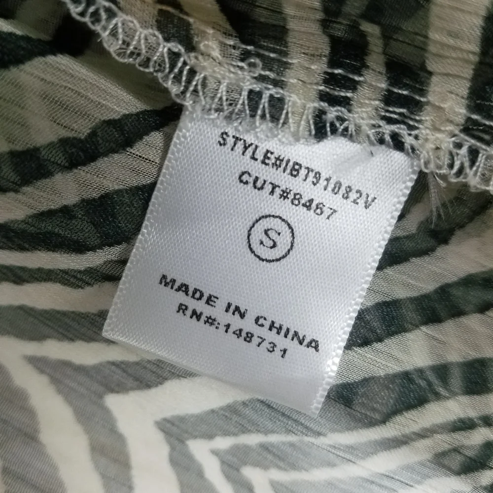 Blue blush sheer zebra print top - Picture 8 of 8